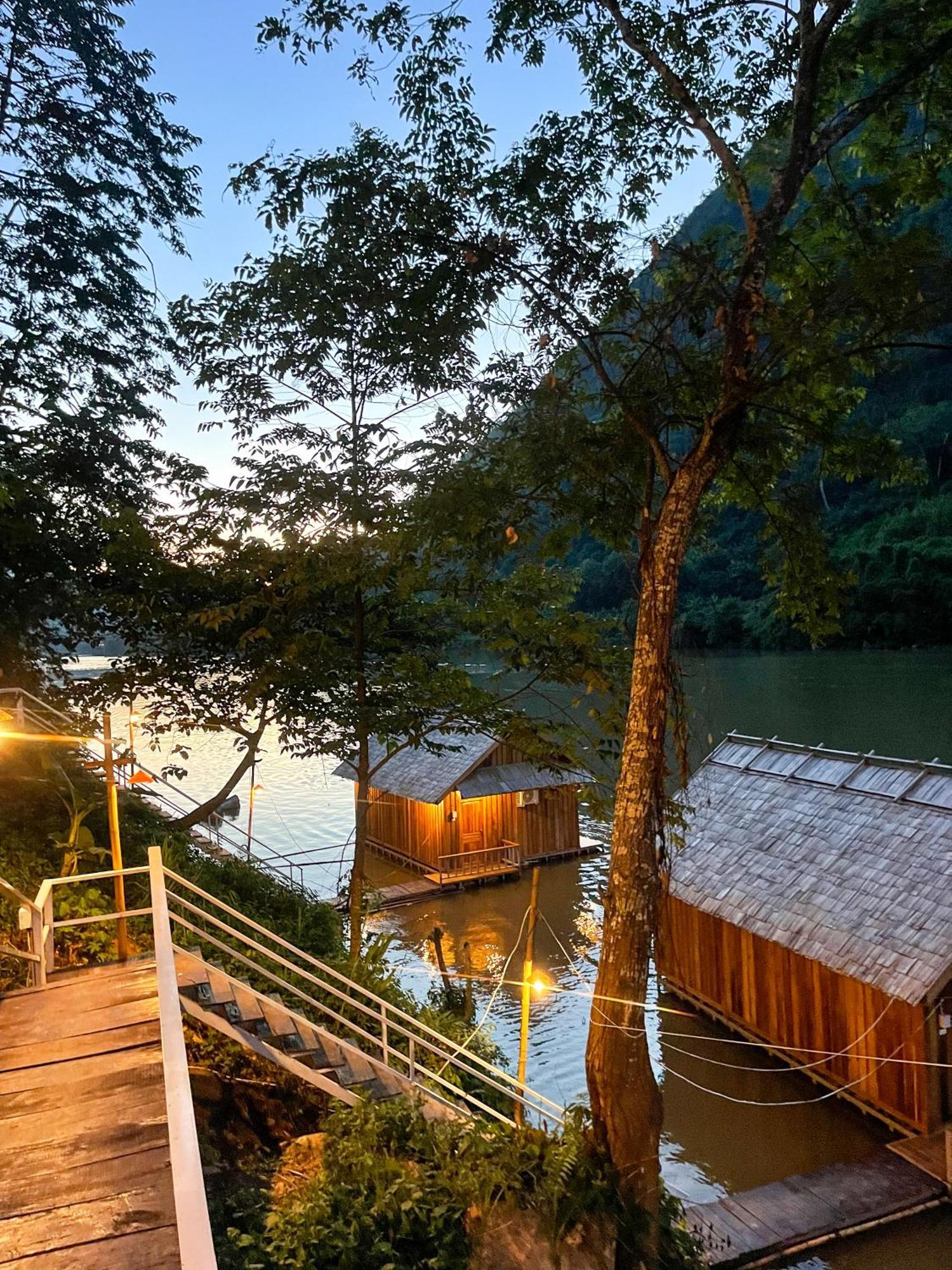 Nongkhiaw The Float House Hotel Kültér fotó